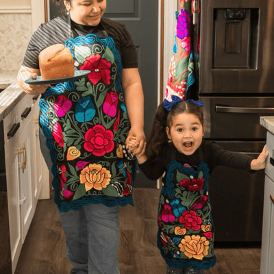 Embroidered Floral Apron Set