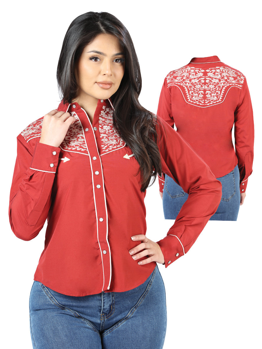 Blusa vaquera bordada para mujer en color burdeos 44184
