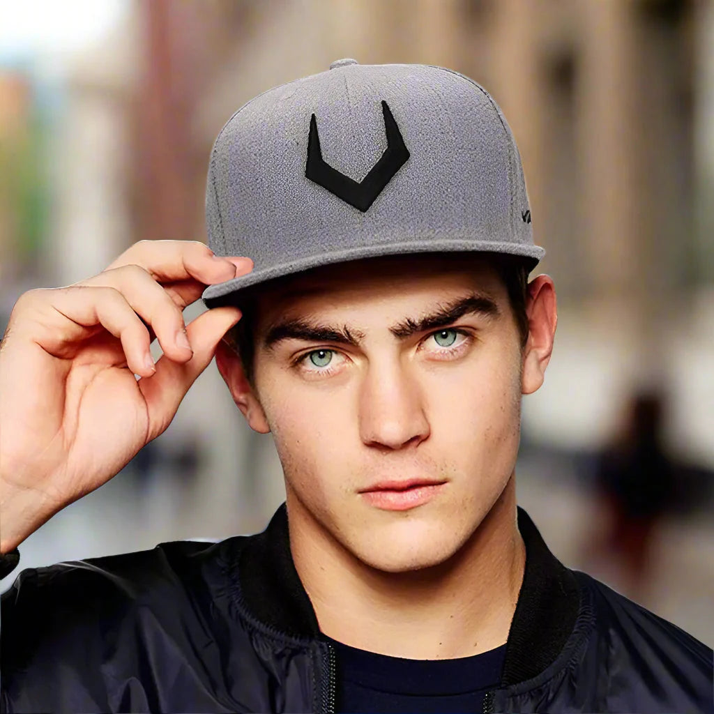 Gorra Unisex de Lana Gris con Cierre a Presión