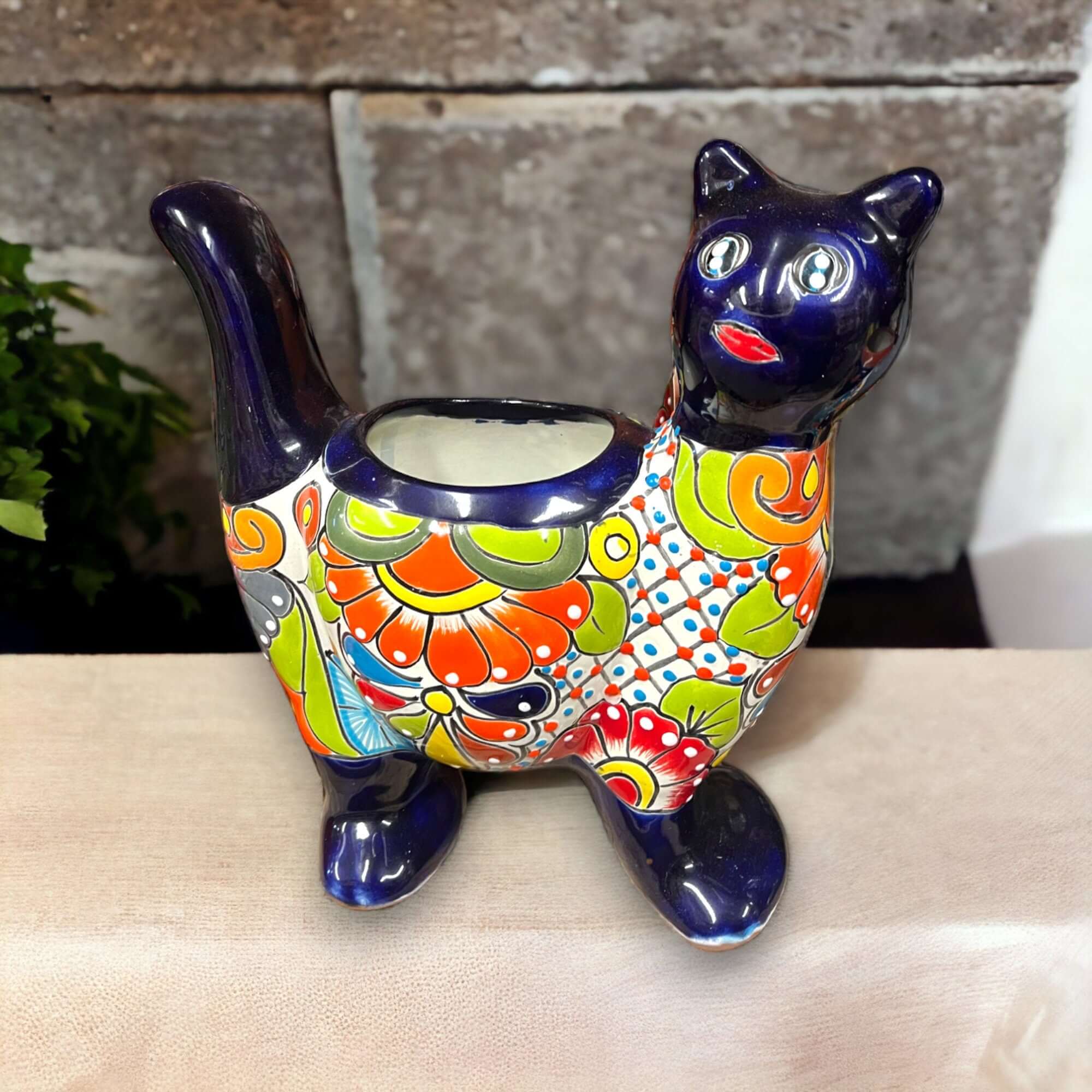 Maceta Talavera con forma de Gato | Artesanía Mexicana Colorida Pintada a Mano (Mediana)