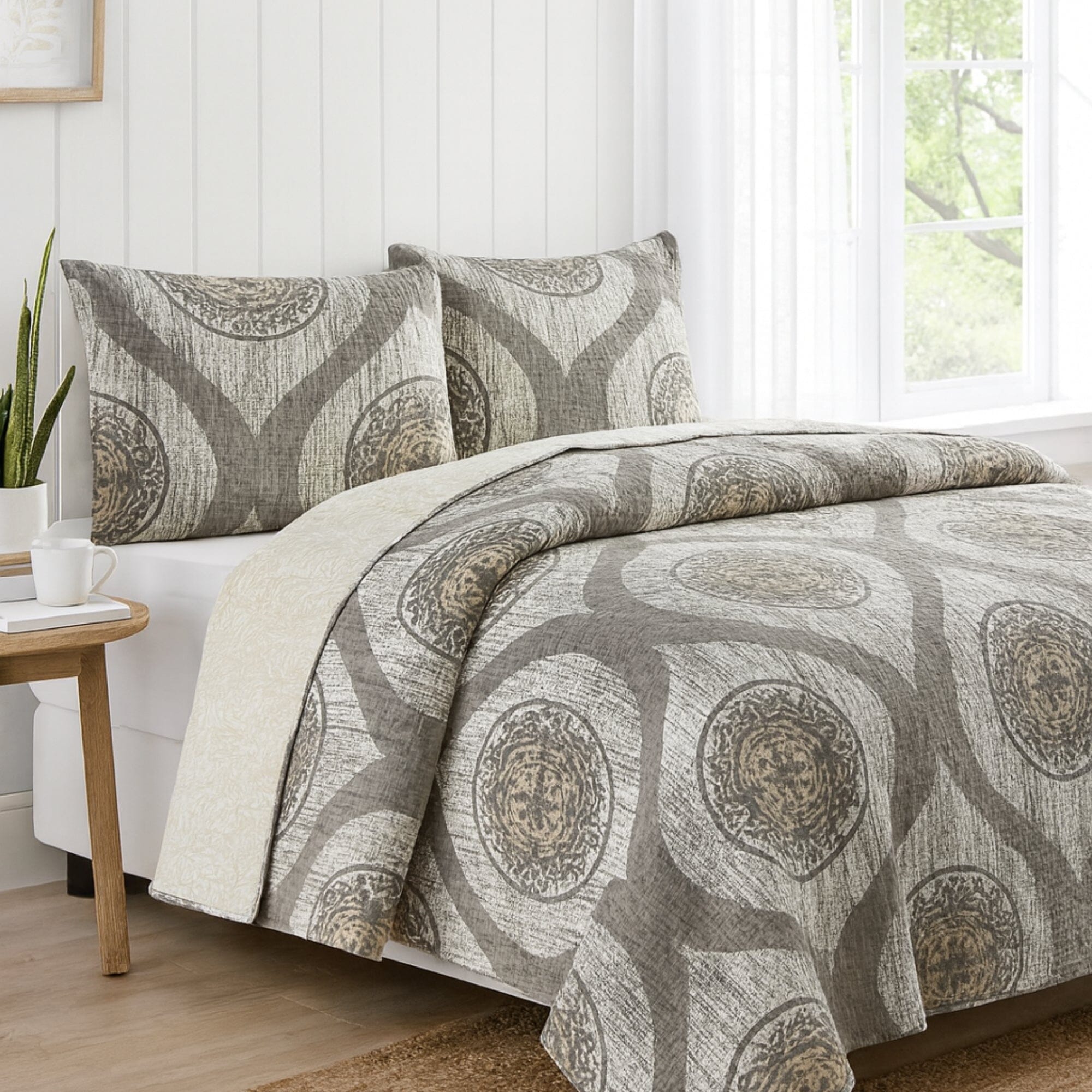Juego de colcha reversible acolchada con diseño rústico de mosaico gris envejecido con medallón DaDa Bedding (SD16299)