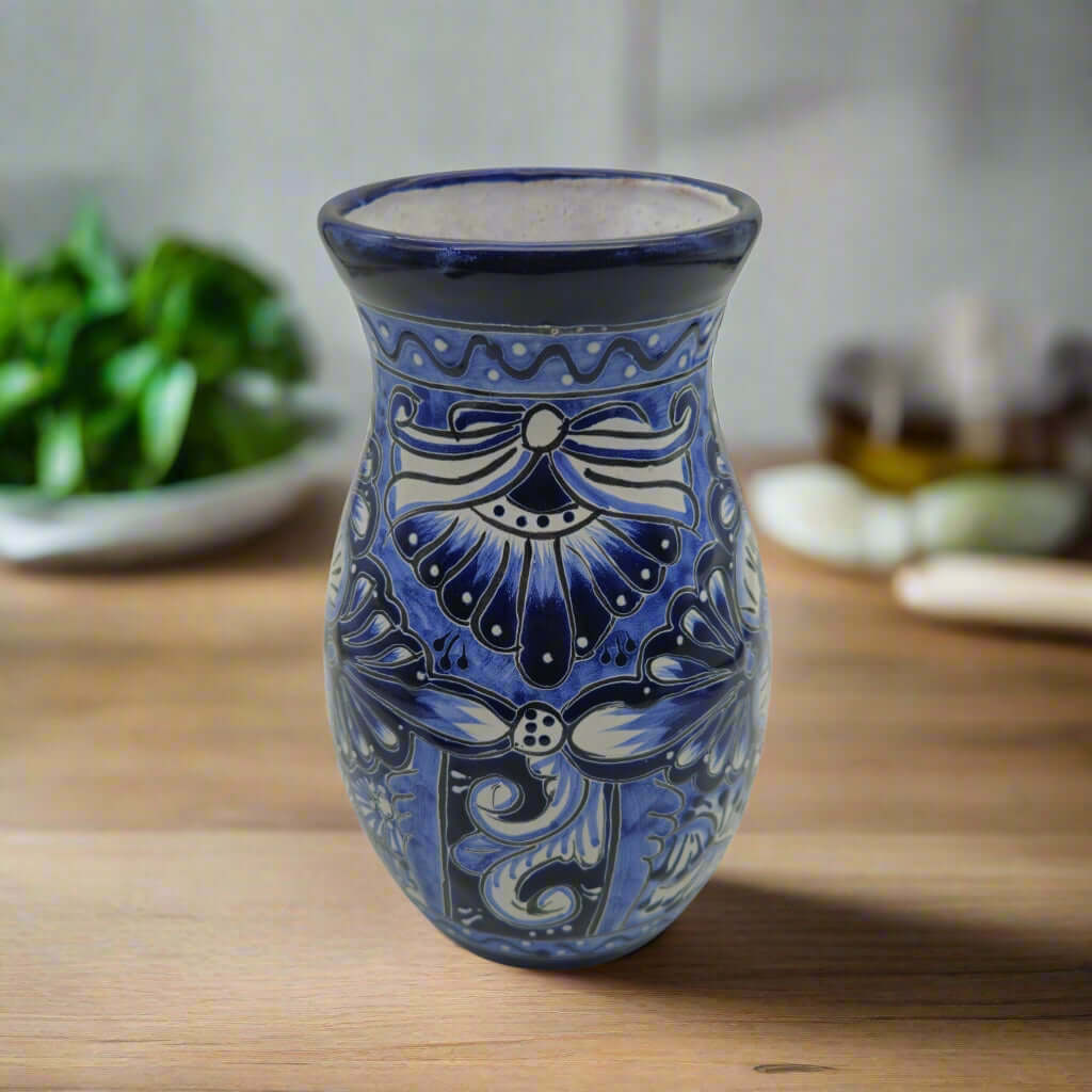 Jarrón Talavera Floral Azul | Cerámica Mexicana Pintada a Mano