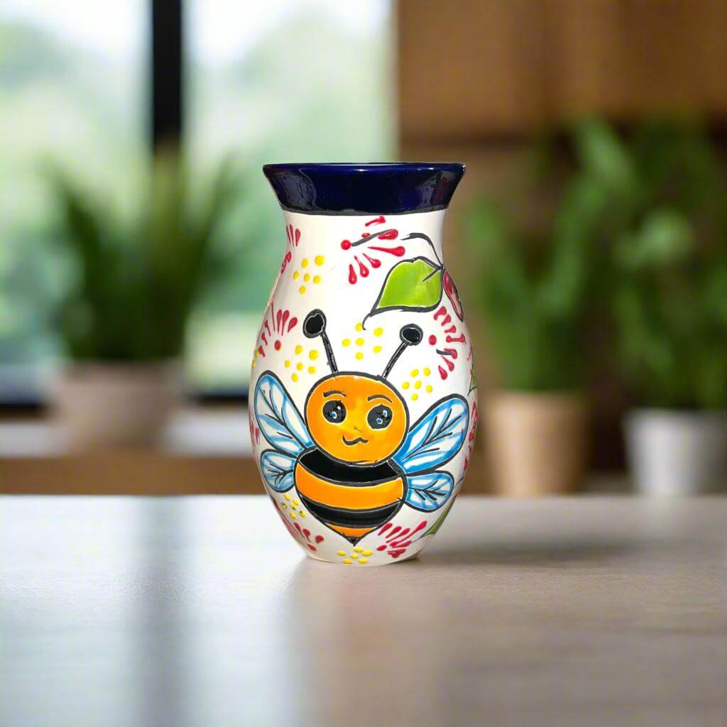 Jarrón de Talavera con diseño de abejorro | Cerámica mexicana pintada a mano