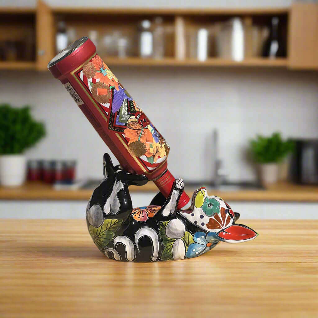 Soporte para botellas de Talavera Chihuahua | Estatua de perro mexicano pintada a mano
