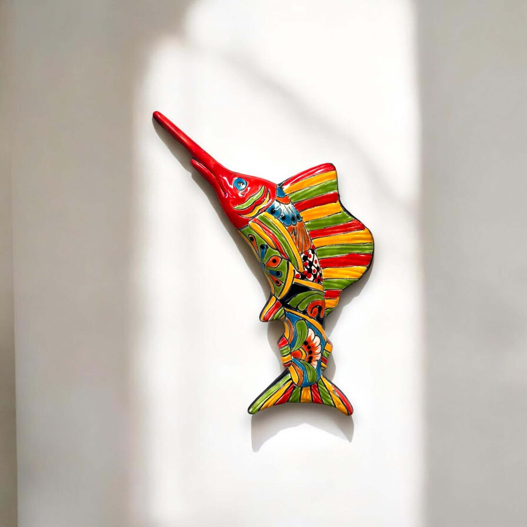 Arte de Pared Marlin Talavera Pintado a Mano | Decoración Mexicana de Pez Vela Colorido (Grande)