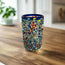Vaso mexicano soplado a mano con borde azul y vidrio veteado Confetti