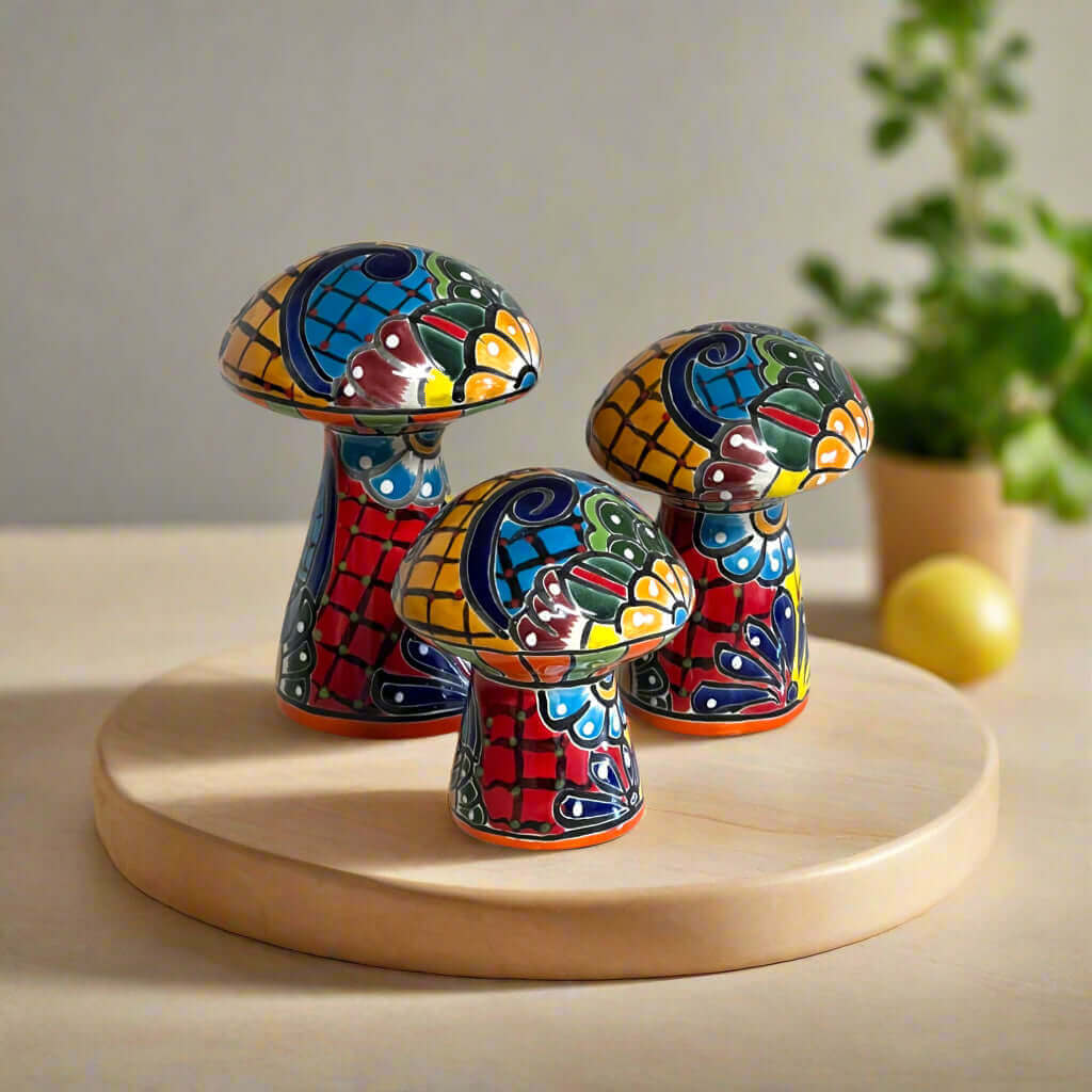 Trío de Hongos de Talavera | Decoración de Jardín Mexicana Colorida Pintada a Mano